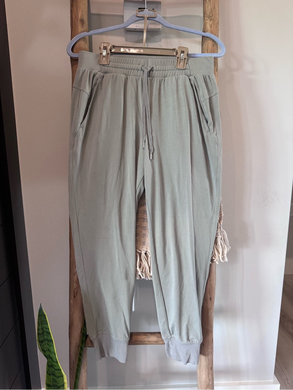 CALIA by Carrie Underwood tan Drawstring Joggers